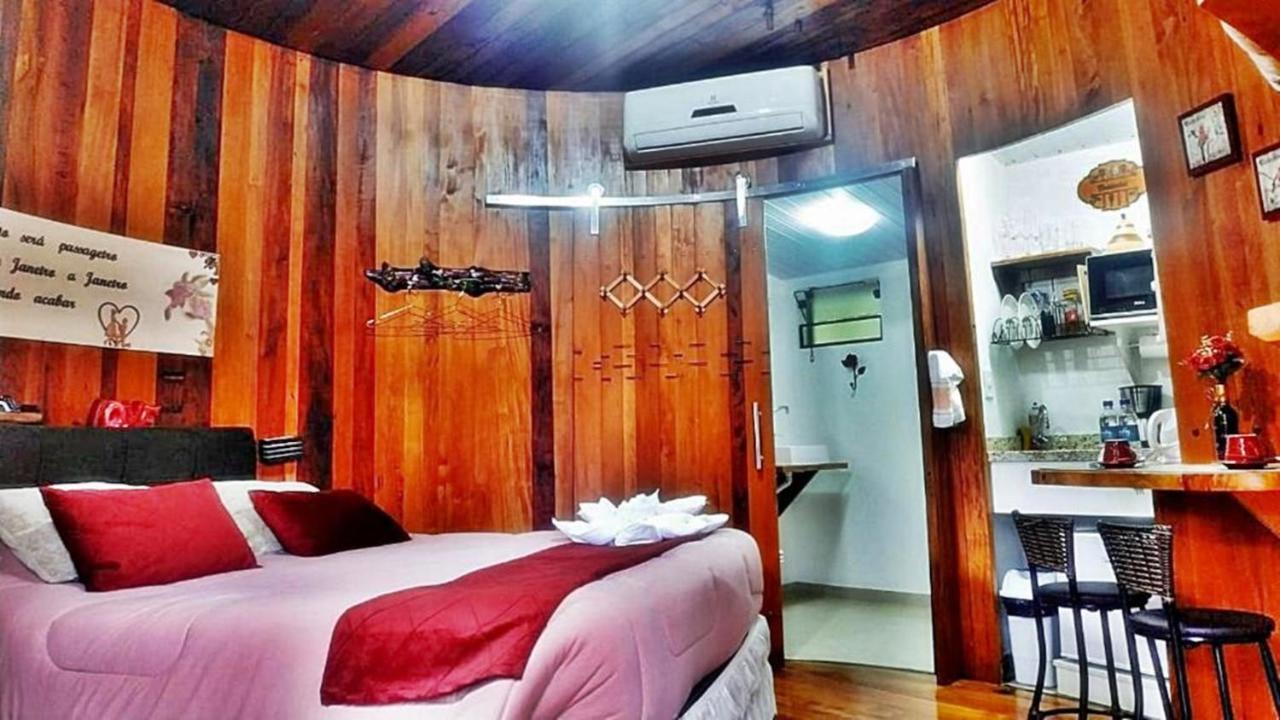 Chale Tematico Em Pipa De Vinho - Parada Da Pipa Chales Canela Exteriér fotografie